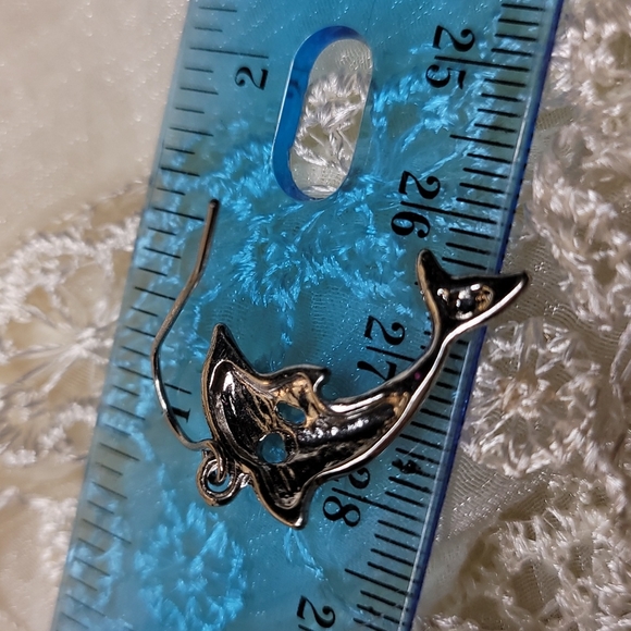 💍 Silver color Dolphin dangle earrings - Picture 5 of 6